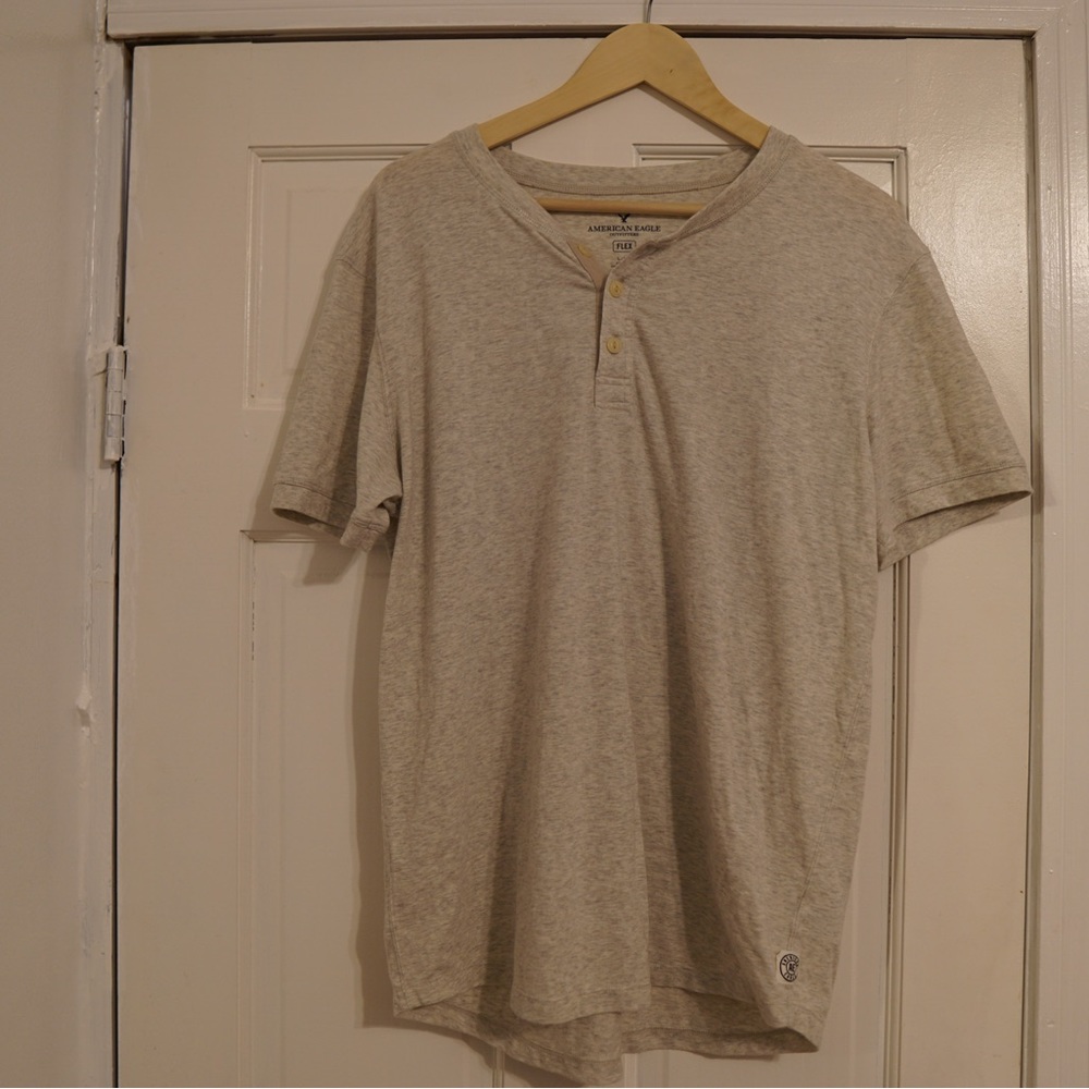 American Eagle Men’s Wide Collar T-Shirt